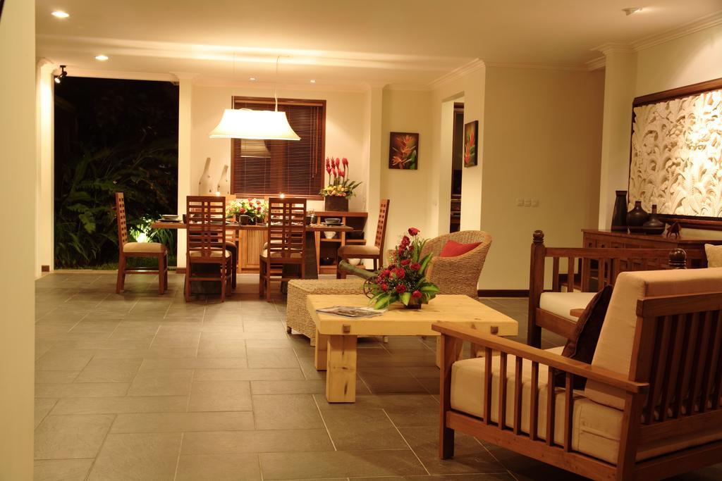 Villa Alex เซมินยัค ภายนอก รูปภาพ